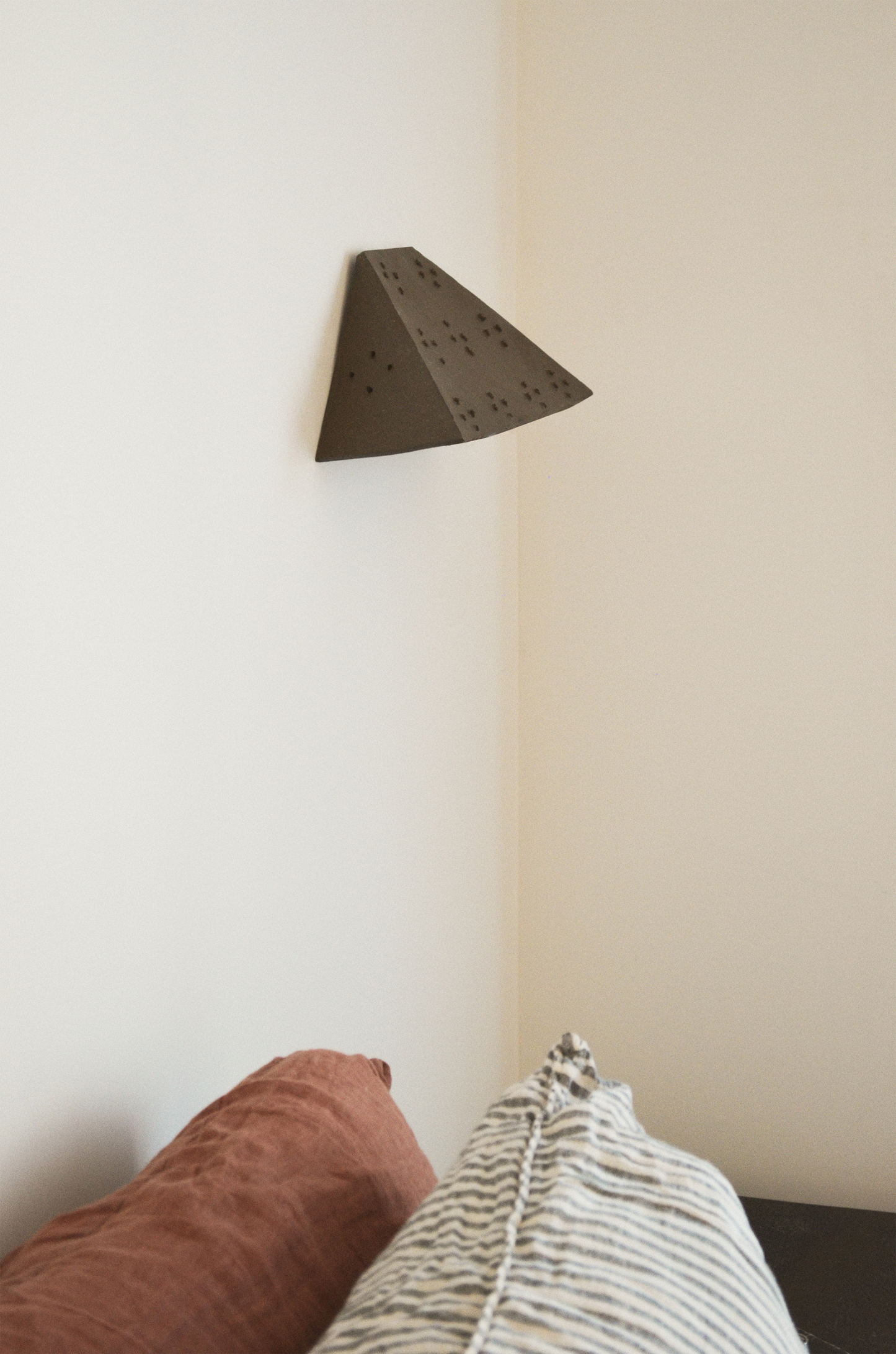 Sabinas Sconce | Down